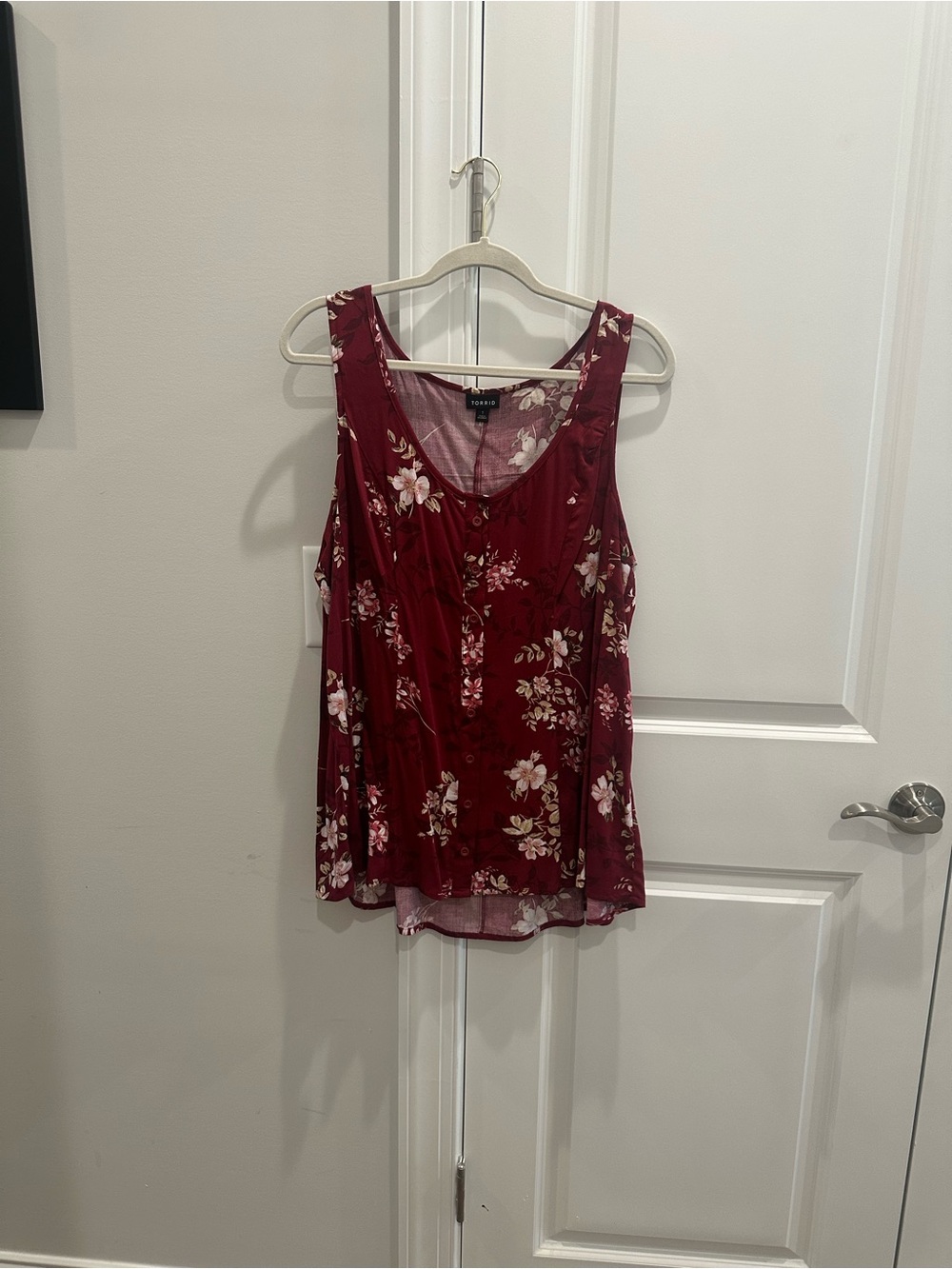 Torrid Burgundy Floral Scoop Neck Tank